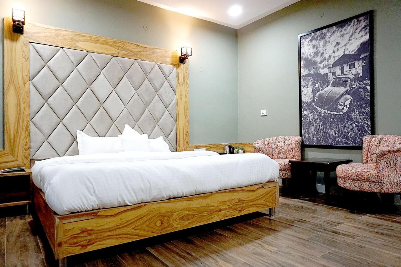 Sl Manor Hill Resort מוסורי מראה חיצוני תמונה