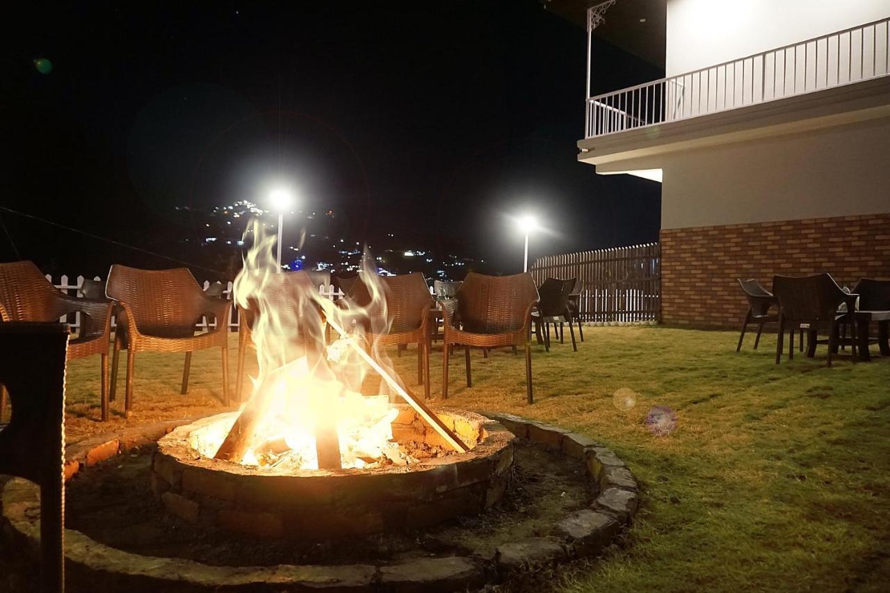 Sl Manor Hill Resort מוסורי מראה חיצוני תמונה